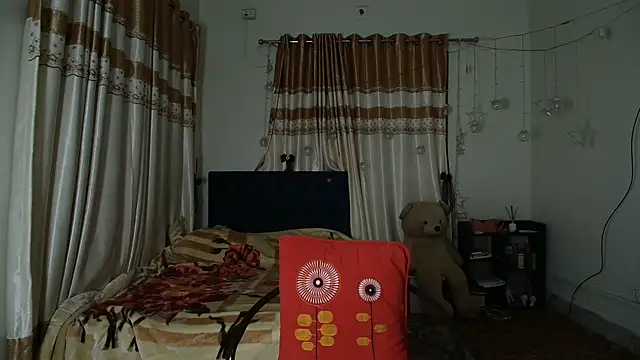 Snapshot of Jen_jennyy1 chatting on 11-04-25, 07:39 Jen jennyy1 online show from 11-04-25, 07:39