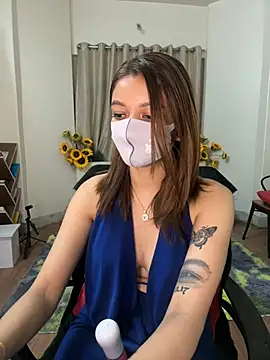 Snapshot of Jen_jennyy1 chatting on 03-19-25, 11:47 Jen jennyy1 online show from 03-19-25, 11:47