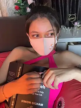 Snapshot of Jen_jennyy1 chatting on 02-22-25, 08:31 Jen jennyy1 online show from 02-22-25, 08:31