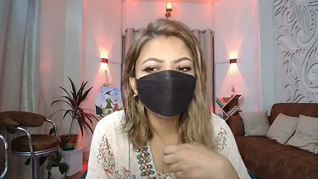 Jen jennyy1 online show from 05-18-26, 06:23