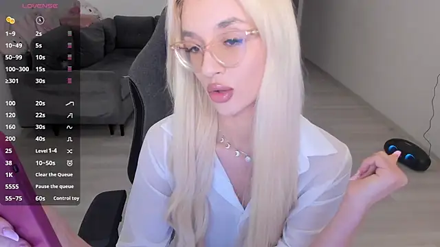 LovelyBianca online show from 03-27-26, 02:09