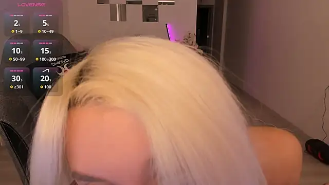 LovelyBianca online show from 04-30-26, 07:21