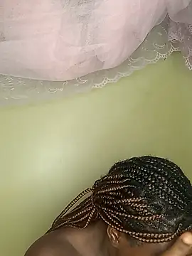 Snapshot of Swit_virgin22 chatting on 07-18-26, 02:42 Swit virgin22 online show from 07-18-26, 02:42