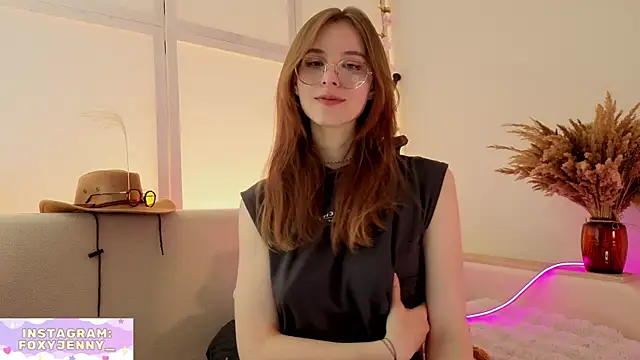 Snapshot of JennyDilly chatting on 06-12-26, 06:16 JennyDilly online show from 06-12-26, 06:16