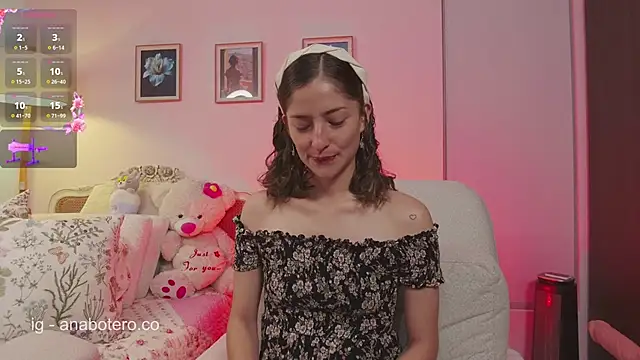 KittyAna online show from 10-12-25, 12:34