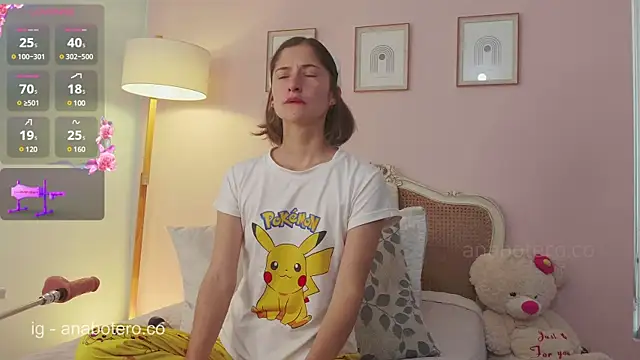 KittyAna online show from 03-12-25, 07:36