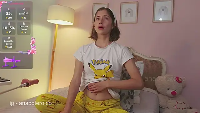 KittyAna online show from 03-12-25, 10:39