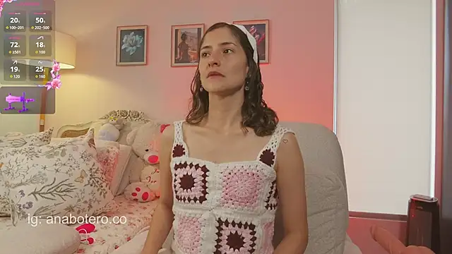 KittyAna online show from 10-29-25, 07:35