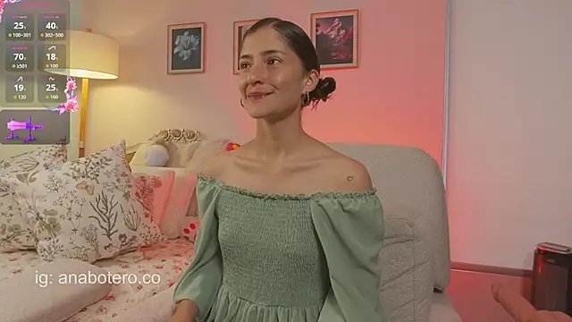 KittyAna online show from 10-27-25, 08:32