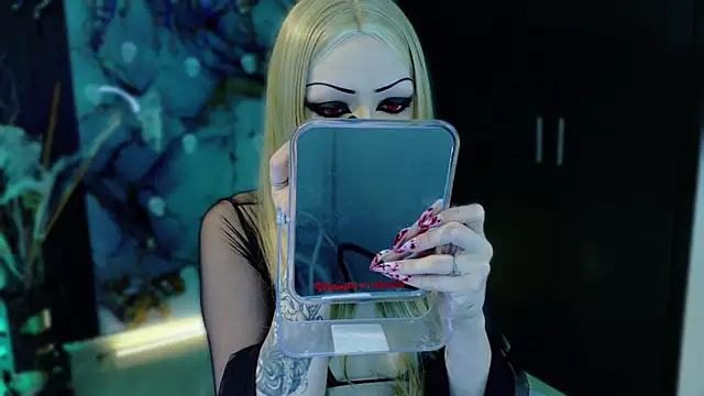 Madison Jackson online show from 11-18-25, 09:29