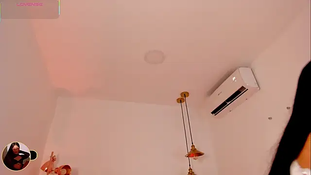 Snapshot of nakamura_sam chatting on 04-23-26, 10:44 nakamura sam online show from 04-23-26, 10:44