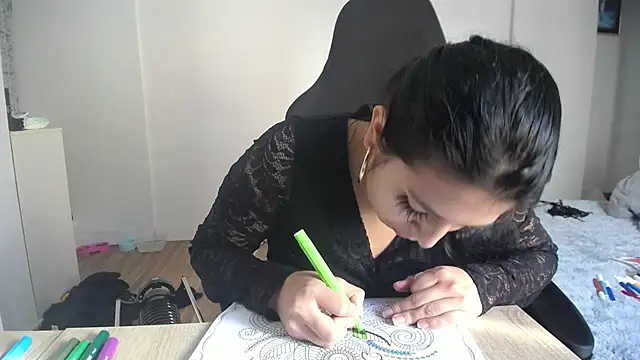 Snapshot of Contantin_helena chatting on 01-17-26, 01:37 Contantin helena online show from 01-17-26, 01:37