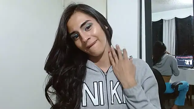 Snapshot of _princess_queen chatting on 02-24-26, 08:04 princess queen online show from 02-24-26, 08:04