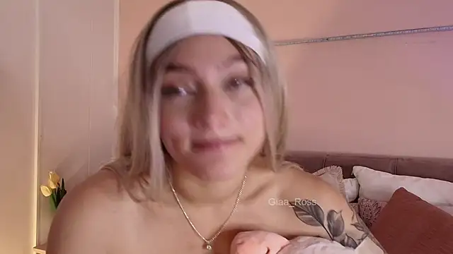 Giaa Ross online show from 02-15-25, 06:01