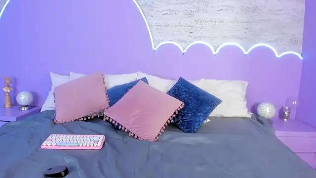 Giaa Ross online show from 12-03-25, 07:46