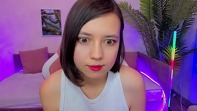 Snapshot of Lina_Brownie chatting on 02-05-25, 06:45 Lina Brownie online show from 02-05-25, 06:45
