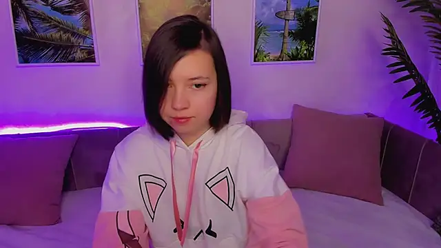 Snapshot of Lina_Brownie chatting on 01-20-25, 02:11 Lina Brownie online show from 01-20-25, 02:11
