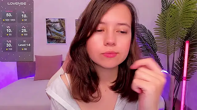 Snapshot of Lina_Brownie chatting on 09-21-25, 02:39 Lina Brownie online show from 09-21-25, 02:39