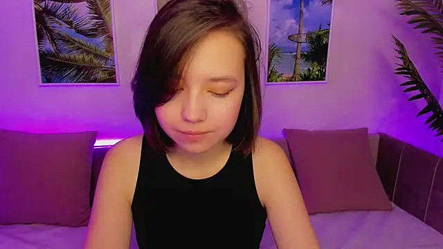 Snapshot of Lina_Brownie chatting on 01-19-25, 02:15 Lina Brownie online show from 01-19-25, 02:15