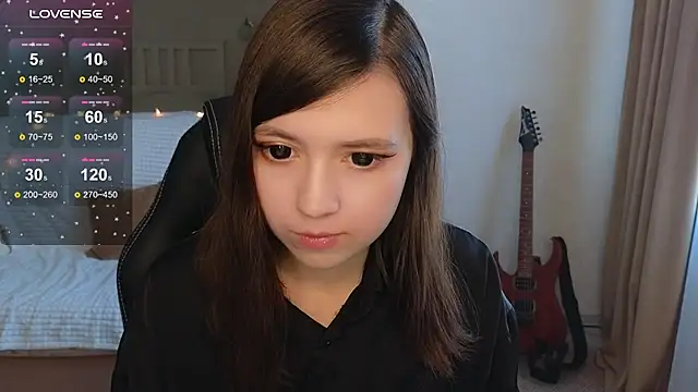 Lina Brownie online show from 10-25-25, 04:11