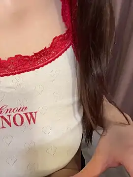 Snapshot of fuckdoll_18 chatting on 02-08-26, 12:03 fuckdoll 18 online show from 02-08-26, 12:03