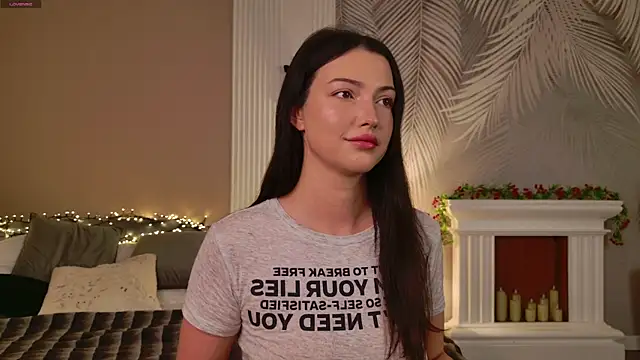 Miley Smile online show from 12-21-25, 05:31