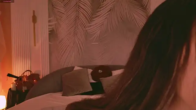 Miley Smile online show from 10-26-25, 05:52