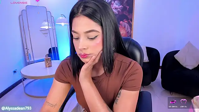 AlyssaDean online show from 04-13-26, 11:47