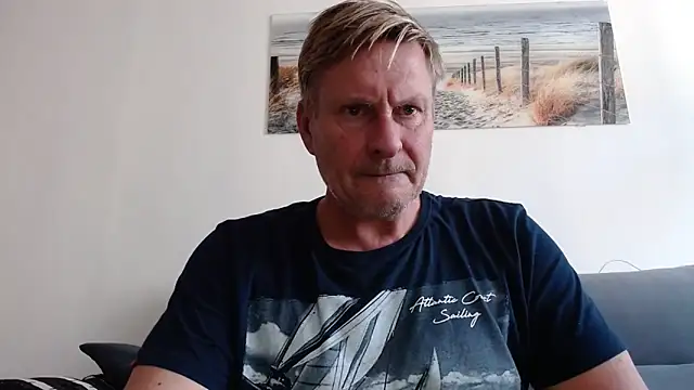 johnnym1 online show from 11-06-25, 12:42