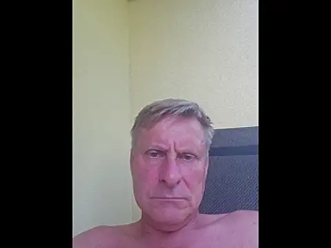 johnnym1 online show from 06-25-26, 02:33
