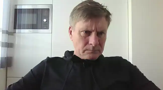 Snapshot of johnnym1 chatting on 02-04-25, 09:38 johnnym1 online show from 02-04-25, 09:38