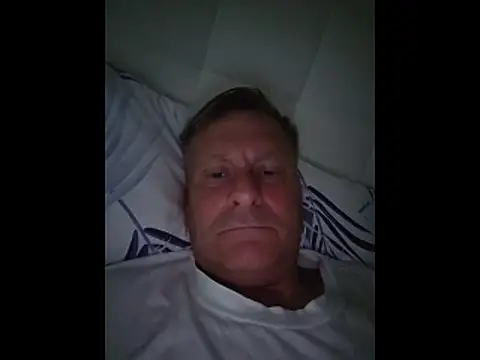 johnnym1 online show from 06-01-26, 04:13