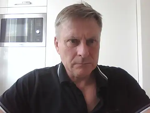 Snapshot of johnnym1 chatting on 03-21-25, 01:01 johnnym1 online show from 03-21-25, 01:01