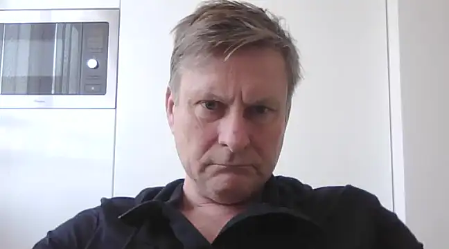 Snapshot of johnnym1 chatting on 02-18-25, 01:11 johnnym1 online show from 02-18-25, 01:11