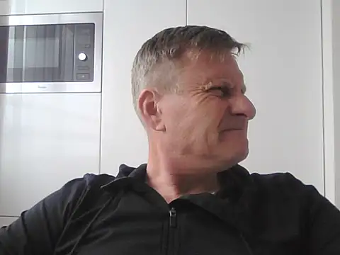 Snapshot of johnnym1 chatting on 03-14-25, 12:40 johnnym1 online show from 03-14-25, 12:40