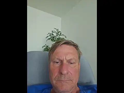 johnnym1 online show from 05-24-26, 09:20
