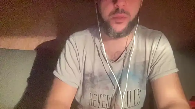 Snapshot of RedDante89 chatting on 12-04-24, 06:44 RedDante89 online show from 12-04-24, 06:44