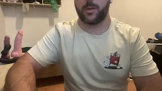 Snapshot of RedDante89 chatting on 10-26-25, 08:37 RedDante89 online show from 10-26-25, 08:37
