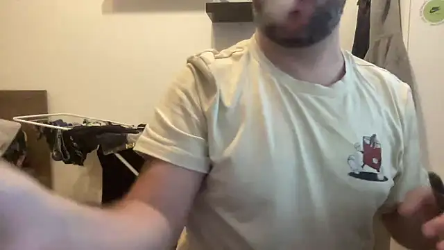 Snapshot of RedDante89 chatting on 10-25-25, 08:13 RedDante89 online show from 10-25-25, 08:13