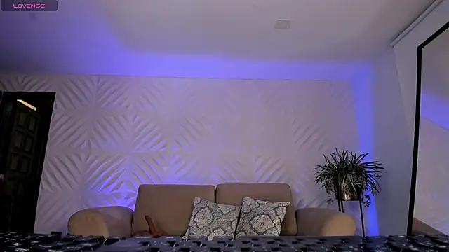 RoxanneHill  online show from 02-19-26, 12:46