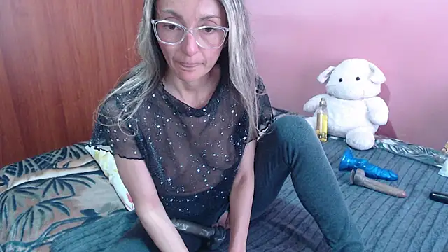 Susanlover online show from 11-27-25, 02:17