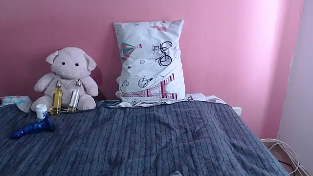 Susanlover online show from 11-16-25, 02:22