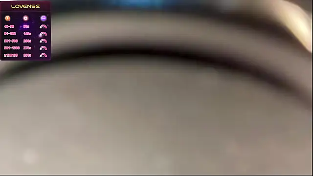 Snapshot of Spice-Summi chatting on 03-12-25, 03:40 Spice-Summi online show from 03-12-25, 03:40