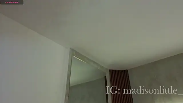 madison little  online show from 03-10-26, 02:43