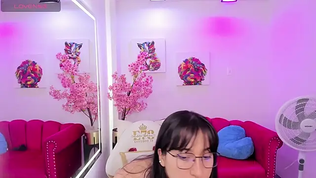 Snapshot of Miss_dolly_ chatting on 03-05-25, 12:22 Miss dolly  online show from 03-05-25, 12:22