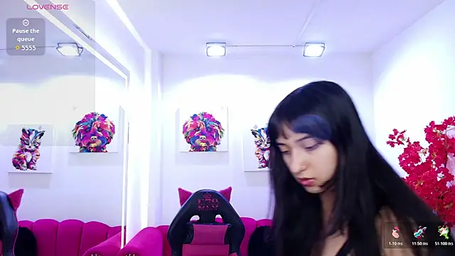 Snapshot of Miss_dolly_ chatting on 06-19-26, 12:22 Miss dolly online show from 06-19-26, 12:22