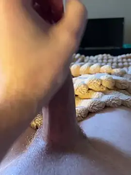 Snapshot of 40Cakes chatting on 12-16-24, 05:33 40Cakes online show from 12-16-24, 05:33