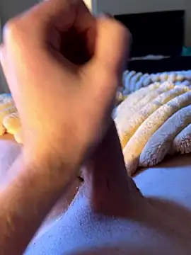 Snapshot of 40Cakes chatting on 12-04-24, 10:46 40Cakes online show from 12-04-24, 10:46