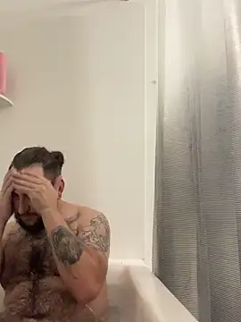 Snapshot of Nudedude444 chatting on 12-19-25, 02:04 Nudedude444 online show from 12-19-25, 02:04