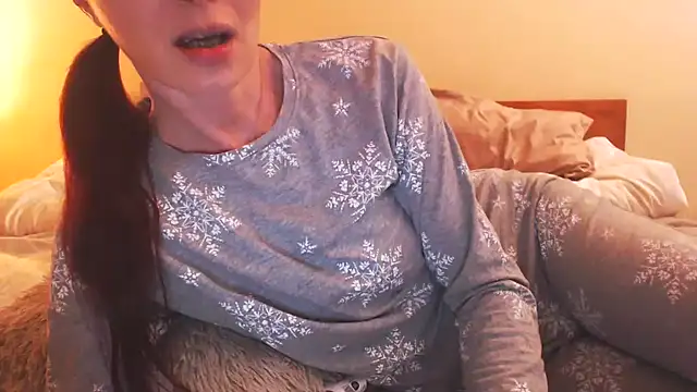 LovelyAndraGirl online show from 02-08-26, 04:15